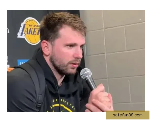 海斯谈防守责任与东契奇复出挑战 强调禁区防守与避免再次吃T